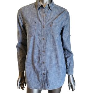 256. Levi's Chambray Long Sleeve Button Down Shirt - Size Small